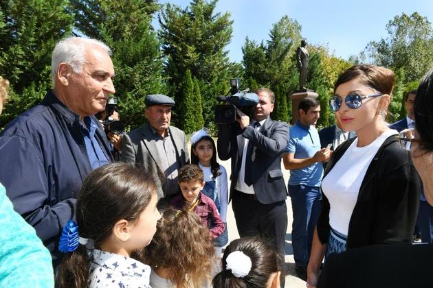 Мехрибан Алиева и Лейла Алиева посетили Шамахинский район