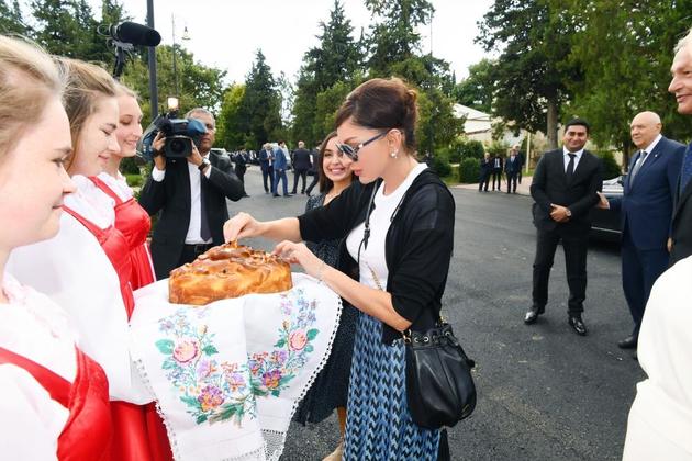 Мехрибан Алиева и Лейла Алиева посетили Исмаиллы