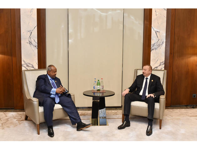 Президент Азербайджана провел встречу с президентом Джибути