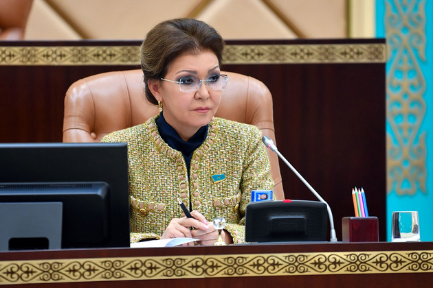 Президент Казахстана прекратил сенаторские полномочия дочери Назарбаева