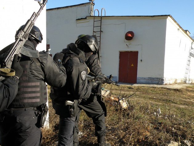 Антитеррористические учения прошли на Кизлярском коньячном заводе