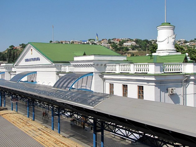 Севастополь принял первый пассажирский поезд из Санкт-Петербурга