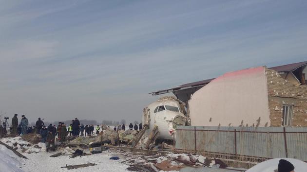 Названы возможные причины крушения самолета под Алматы