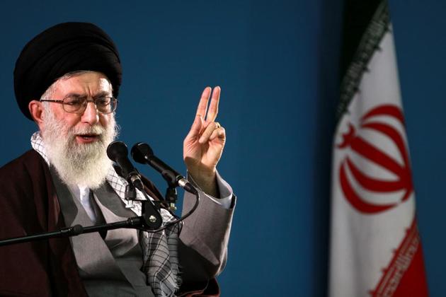Хаменеи назвал силы "Кудс" борцами без границ