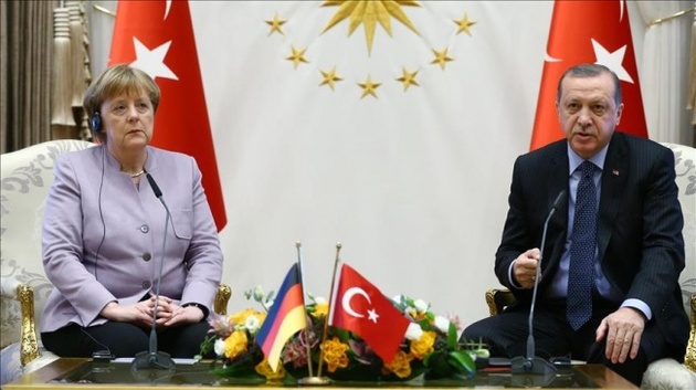Эрдоган и Меркель в телефонном разговоре обсудили Ливию 