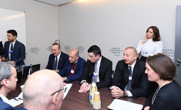 Ильхам Алиев принял участие в заседании в рамках Всемирного экономического форума 