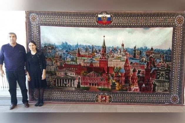 Дагестанские мастерицы соткали уникальный ковер с видами Москвы - СМИ