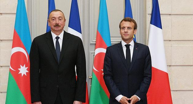Макрон обсудил с Ильхамом Алиевым конфликт в Карабахе