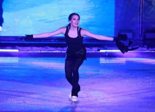 Организатор ледового шоу в Доброграде рассказал, почему Загитова не вышла к поклонникам (ФОТО)