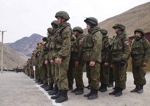 Разведчики ЮВО проводят учения в горах Карачаево-Черкесии 