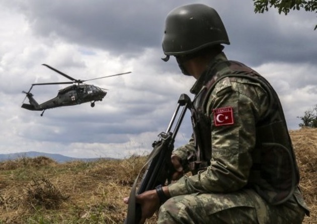 Во время патрулирования в Идлибе ранены двое турецких военных