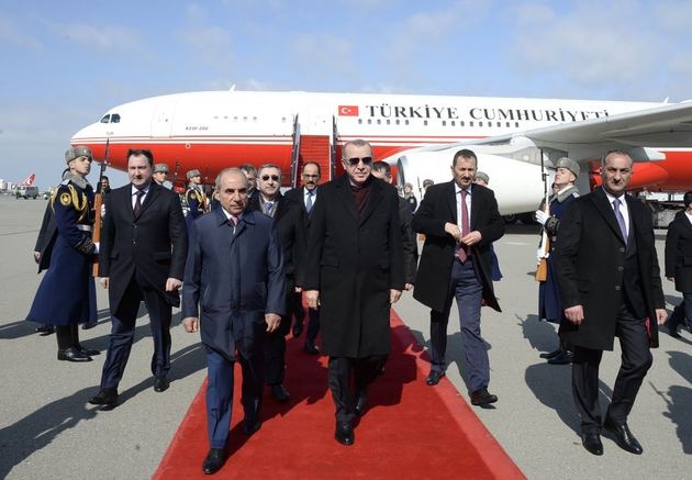 Эрдоган прилетел в Азербайджан