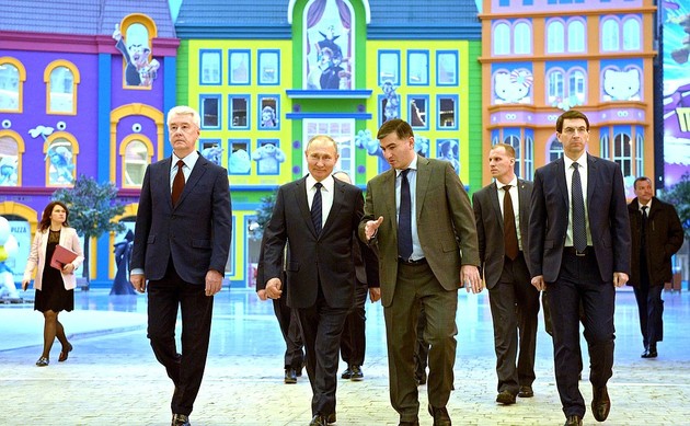 Путину показали "московский Диснейленд"