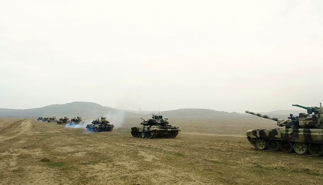 Азербайджанская армия проводит командно-штабные учения (Видео)