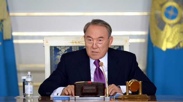 Назарбаев прилетел в Москву
