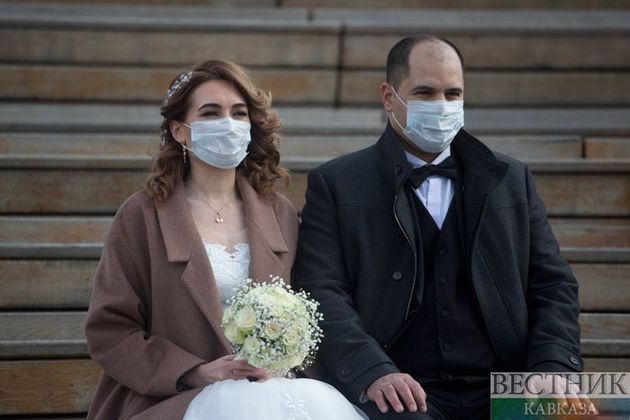 Свадьбы в ЗАГСах Москвы проходят в режиме защиты от коронавируса