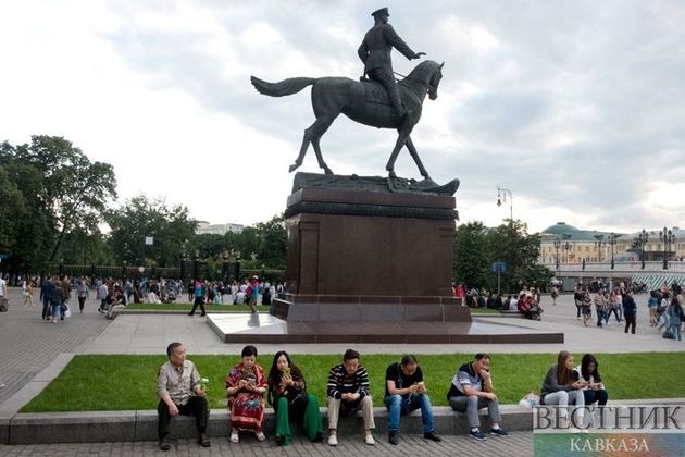 Памятник Жукову обновили в Москве