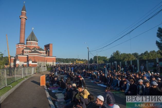 Мусульман попросили не молиться на улицах Москвы