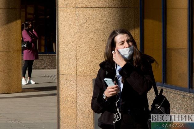 В МЧС призвали не носить маски на улице