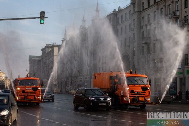 Москву масштабно дезинфицируют в пятый раз
