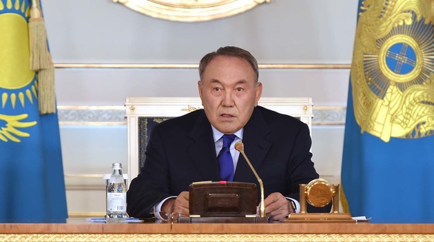 Назарбаев призвал запустить программу восстановления экономики