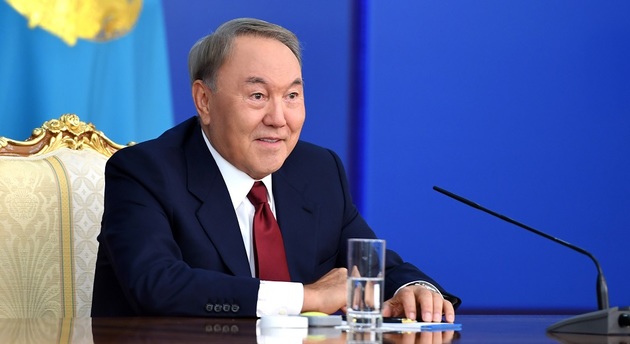 Назарбаев назвал перемену власти опасным моментом 