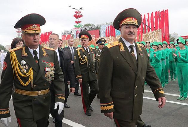 Александр Лукашенко пригласил глав других государств приехать в Минск на парад Победы