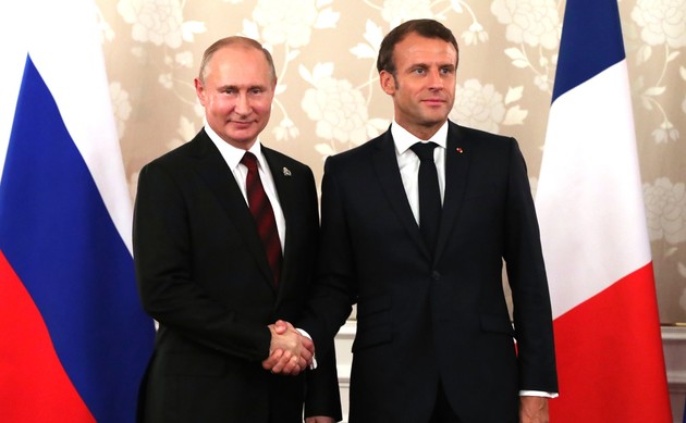 В Париже сообщили о планируемых на завтра переговорах Путина с Макроном