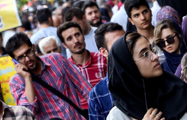 Иранцы не хотят носить маски