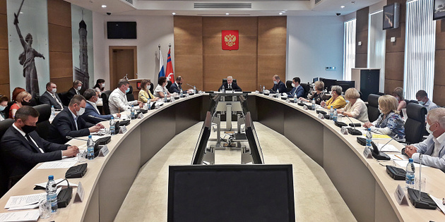 Волгоградские депутаты отказались от ремонта в пользу борьбы с COVID-19