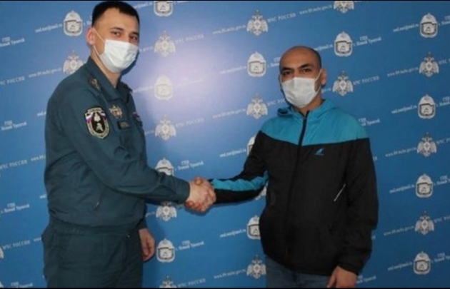 Азербайджанцы спасли жителя Ямала, вызволив его из горящего дома