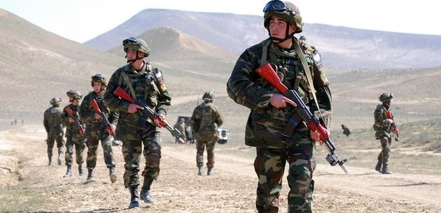 Азербайджан пересмотрит военный бюджет после обострения отношений с Арменией