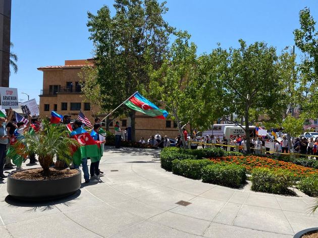 Посольства США в Азербайджане и Армении осудили насильственные действия во время инцидента в Лос-Анджелесе