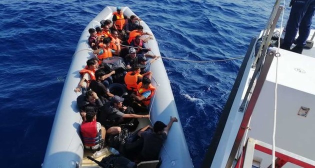 У берегов Турции спасли 23 нелегальных мигрантов