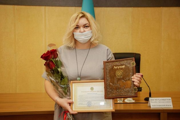 Глава Атырауской области поблагодарил врачей из Москвы и Астрахани