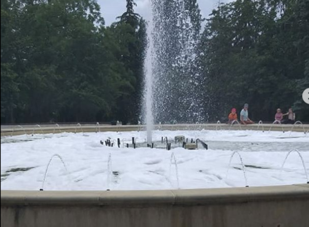 Вандалы сломали фонтан в Пятигорске
