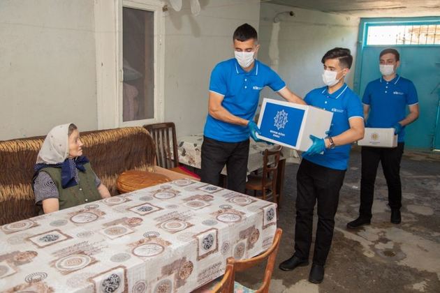 Фонд Гейдара Алиева раздал малообеспеченным семьям праздничные паи к Гурбан байрамы