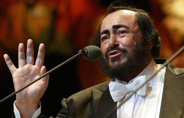 Метрополитен-опера покажет "Эрнани" с Лучано Паваротти из своего видеоархива 