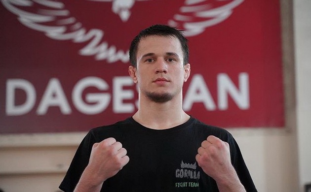Усман Нурмагомедов победно дебютировал в Bellator