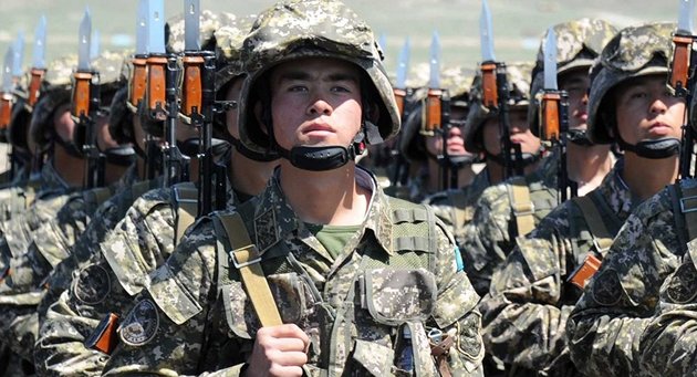 Армию Казахстана оптимизируют в целях экономии - Минобороны