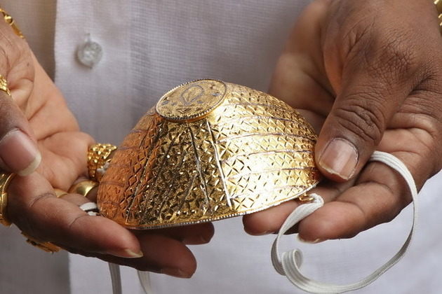 Израиль выпустит маску из золота и бриллиантов
