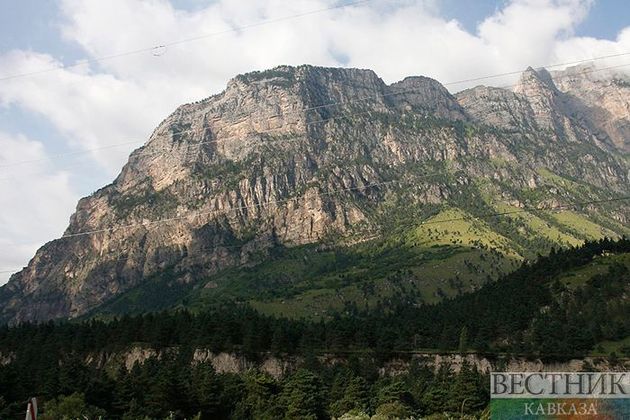 Альпинистка насмерть сорвалась в ущелье в Туркестанской области