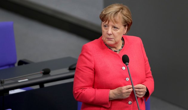 Меркель: необходимо сохранять отношения с Россией, несмотря на все сложности