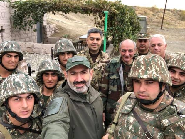 Пашинян проверил обороноспособность оккупантов Карабаха