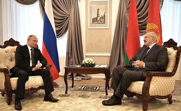 Путин обсудил с Лукашенко ситуацию в Карабахе и распространение Covid-19