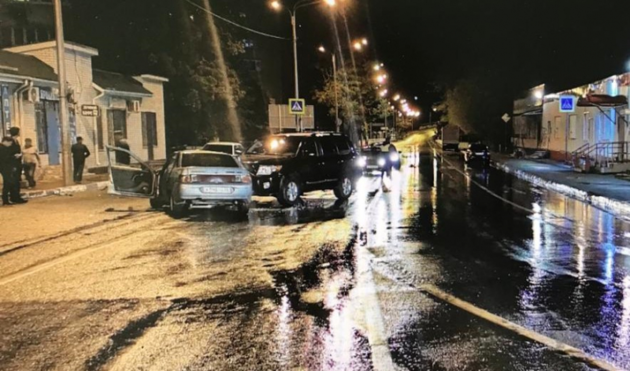 Водитель и пассажирка "Жигулей" пострадали в ДТП в Карачаево-Черкесии