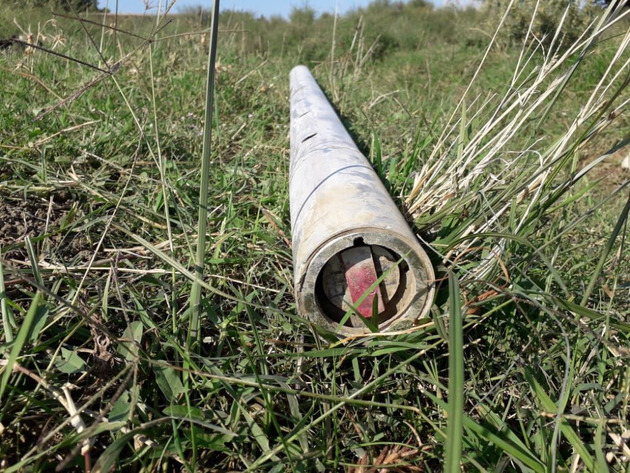 Фрагменты кассетного реактивного снаряда из РСЗО "Смерч" нашли в селе Геранбойского района