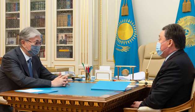 Токаев и Мамин обсудили готовность Казахстана к новой волне коронавируса