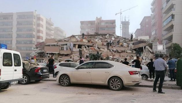 Измир пережил сильное землетрясение