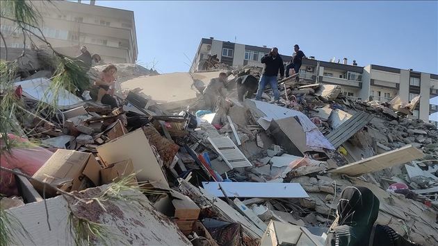 Число жертв землетрясения в Измире увеличилось до 110